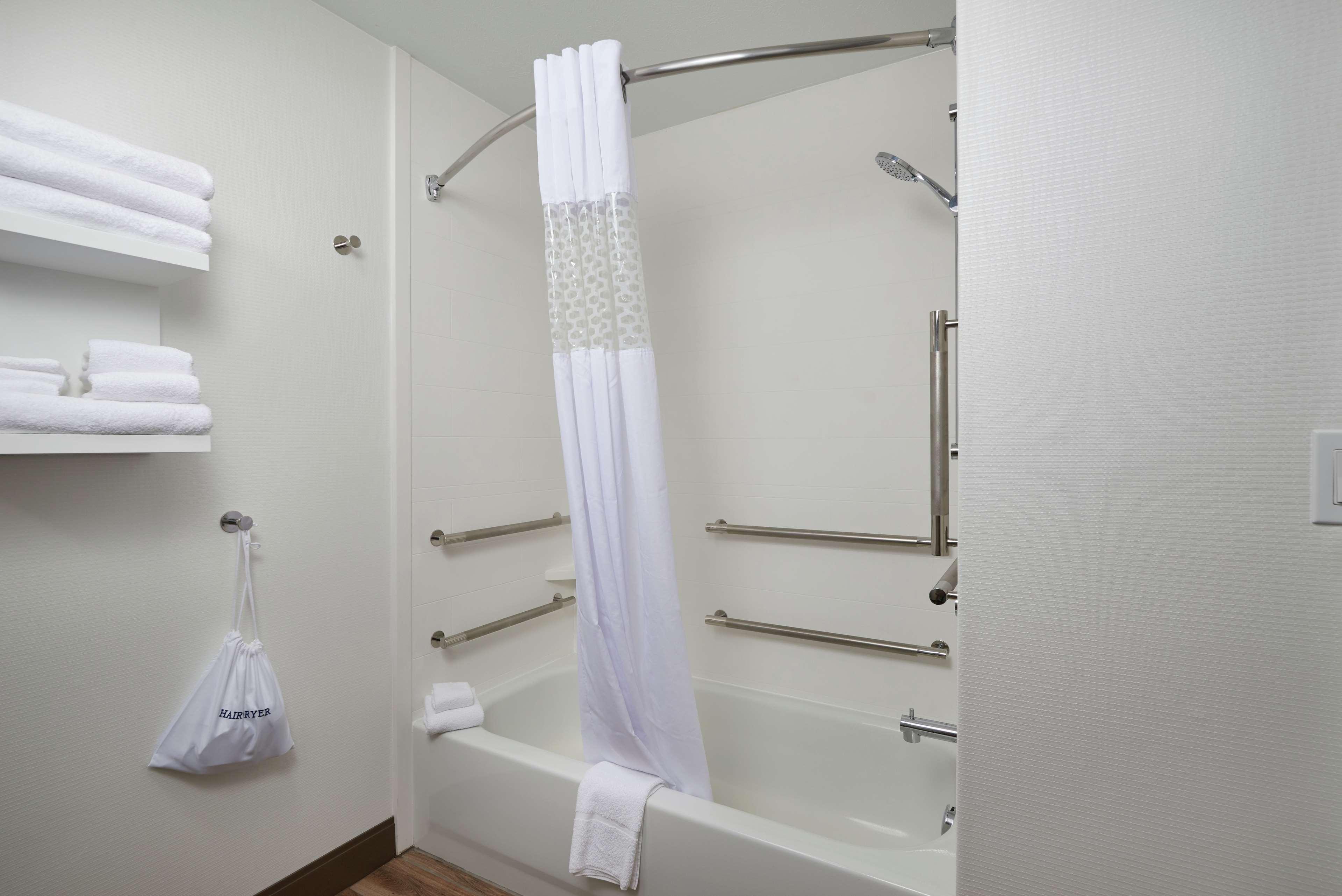 Hampton Inn Έλενα Εξωτερικό φωτογραφία