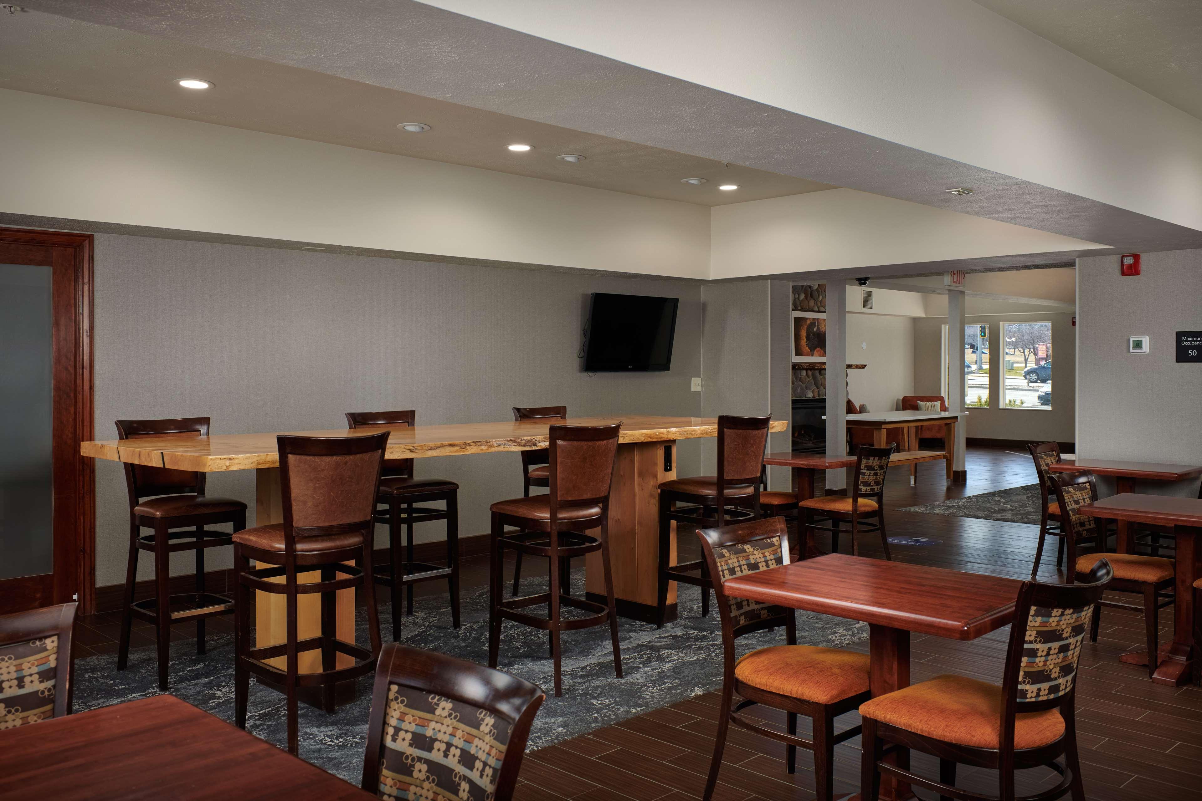 Hampton Inn Έλενα Εξωτερικό φωτογραφία
