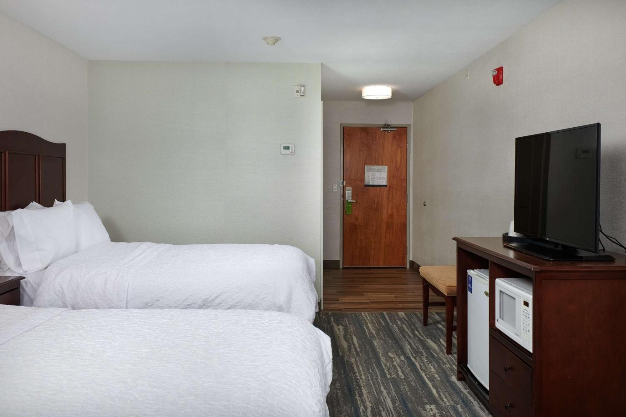 Hampton Inn Έλενα Εξωτερικό φωτογραφία