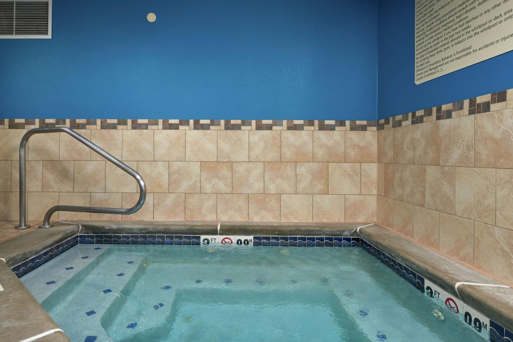 Hampton Inn Έλενα Εξωτερικό φωτογραφία